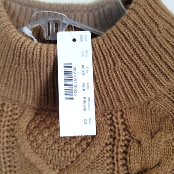 NWT J Crew Pom pom Cable Knit Sweater - Picture 6 of 7